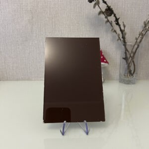 Фото стекло Лакобель цветное RAL 8017 коричневое